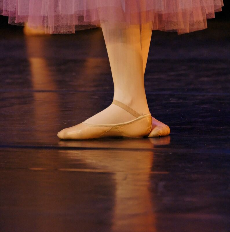 ballet-335496_1920