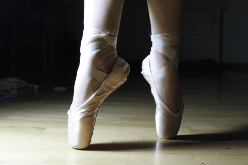 ballet-feet-2037861-min